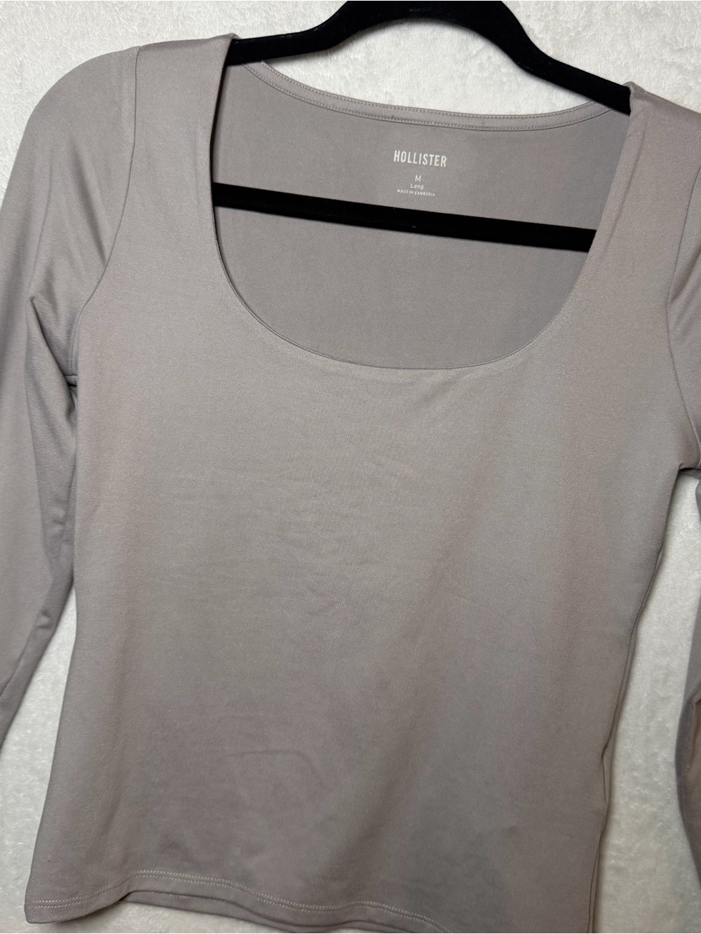 Hollister Women's Long Sleeve Scoop Neck Top - Stone Gray Taupe
